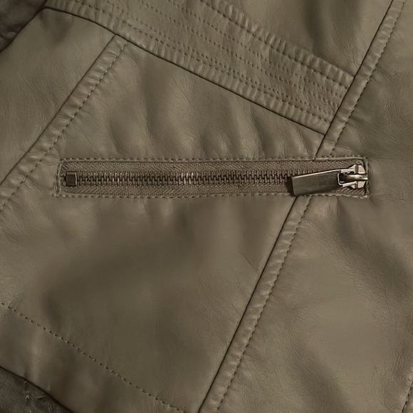 Moto Jacket - Picture 3 of 6